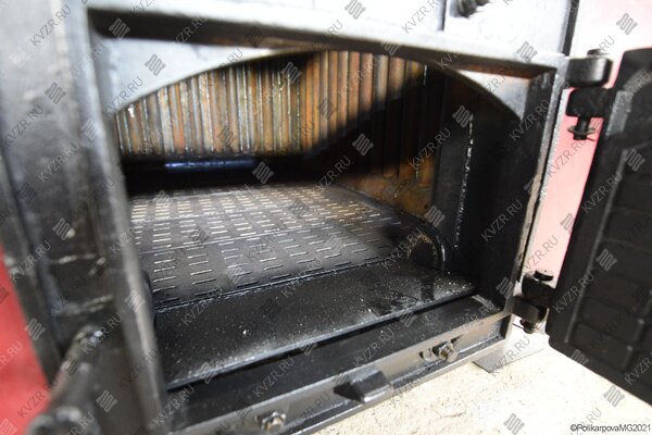 Топка с охлаждаемыми колосниками котла 400 кВт на дровах